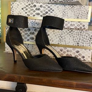 ⬇️Nicole Miller “Brandy” Elegant / Dressy Buckle Ankle Heels. Like New!